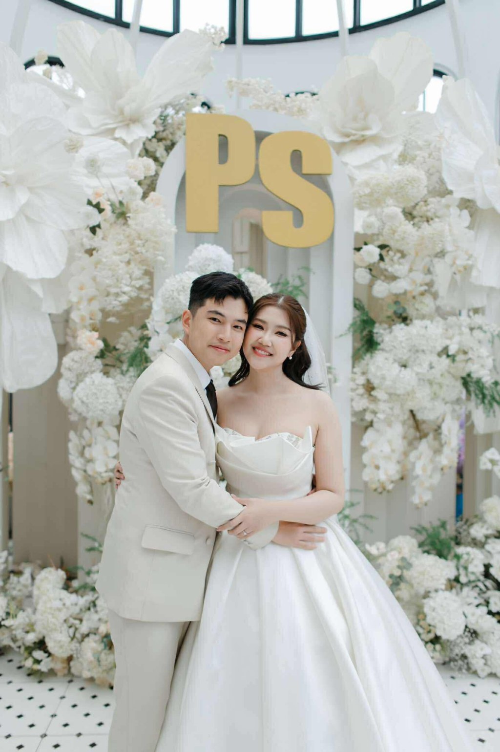 เลือกชุดแต่งงานและชุดสูทในฝันกับ AMYBELL GALLERY&nbsp;WEDDING