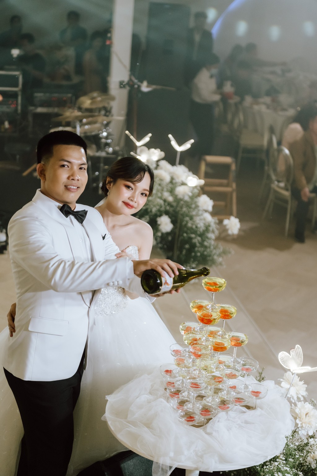 🥂ความหมายพิธีเปิดขวดแชมเปญในงานแต่งงานสัญลักษณ์แห่งการเริ่มต้นชีวิตคู่ที่งดงาม
