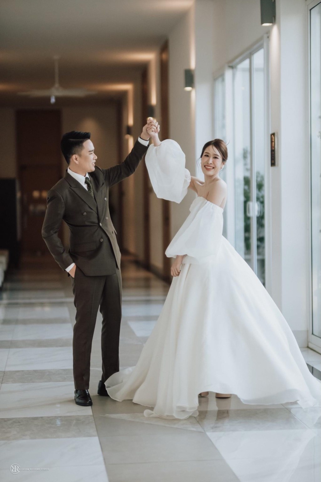 Detachable Puff Sleeves – ไอเท็มฮิตที่เจ้าสาวห้ามพลาด!