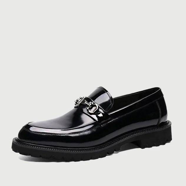 รองเท้าทรง Loafer หนังแท้สำหรับงานแต่งริมทะเล